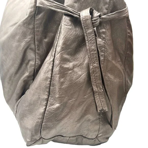 GUCCI Hysteria Fold-over Metallic Hobo Bag - Picture 4 of 14